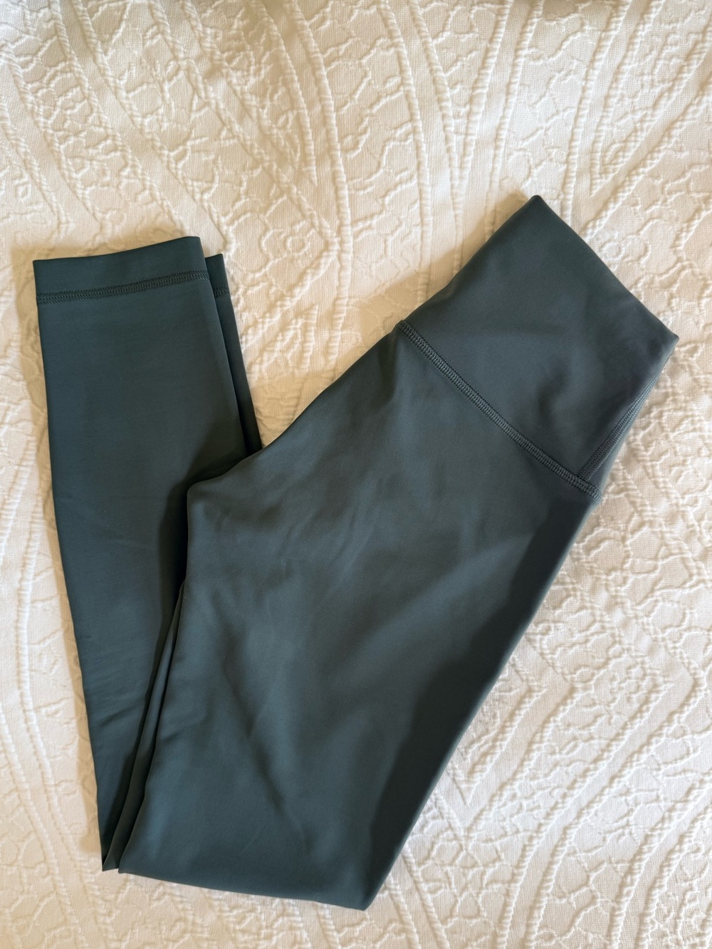 Lululemon Wunder Train 25” Smoked Spruce Size 4